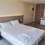 Apollon מלון Plános
