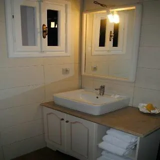 Apollon Планос