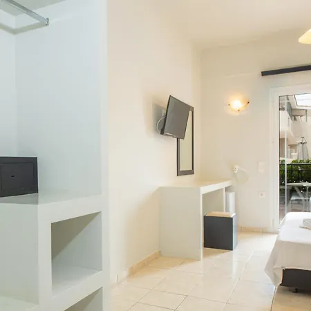 Apollon ホテル Plános