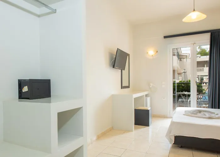 Apollon Hotell Plános